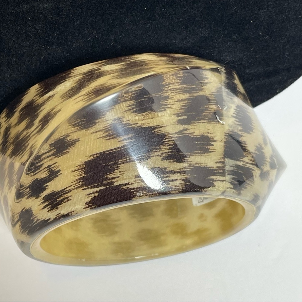 KATE SPADE IKAT RESIN POP ART LEOPARD BANGLE CUFF - Picture 13 of 13